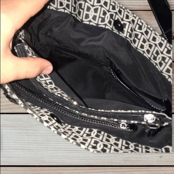 NWOT Giani Bernini Monogram Handbag - Picture 6 of 8